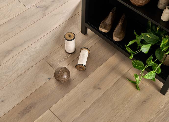 Feather oak engineered wood flooring